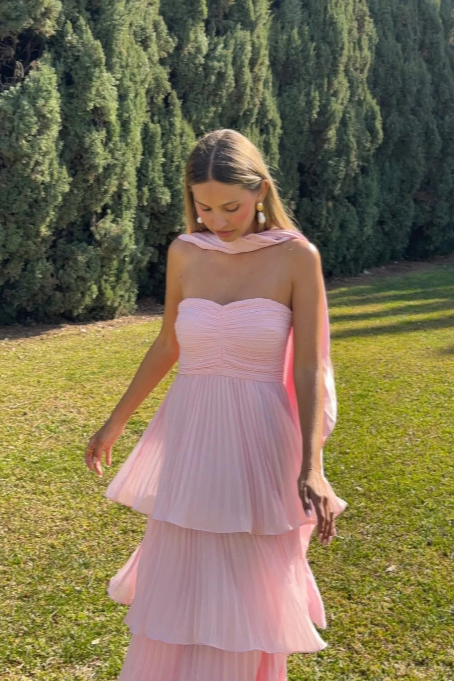 strapless tiered maxi dress Odessa Pink Lily and more. Bringing Ms. Frizzle to pointed waist Name:Bundle11684_2024-07-05T15:51:480